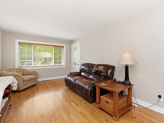 5th image of 6148 Cambridge Ave