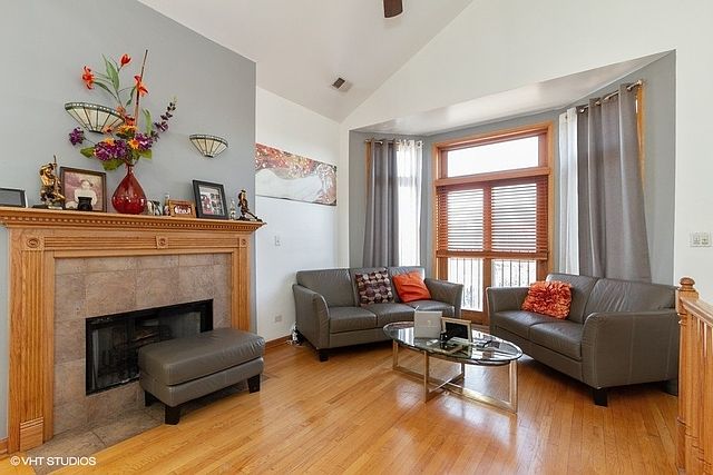1st image of 4242 S Vincennes Ave APT 3