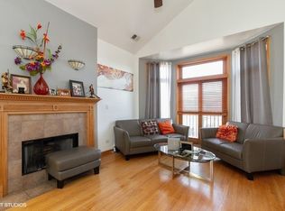 4242 S Vincennes Ave APT 3, Chicago, IL 60653