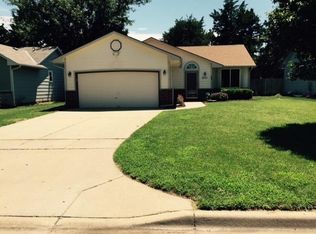 8521 W Westlawn Cir, Wichita, KS 67212