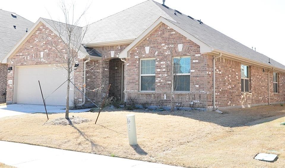 1st image of 2816 Castle Creek Dr