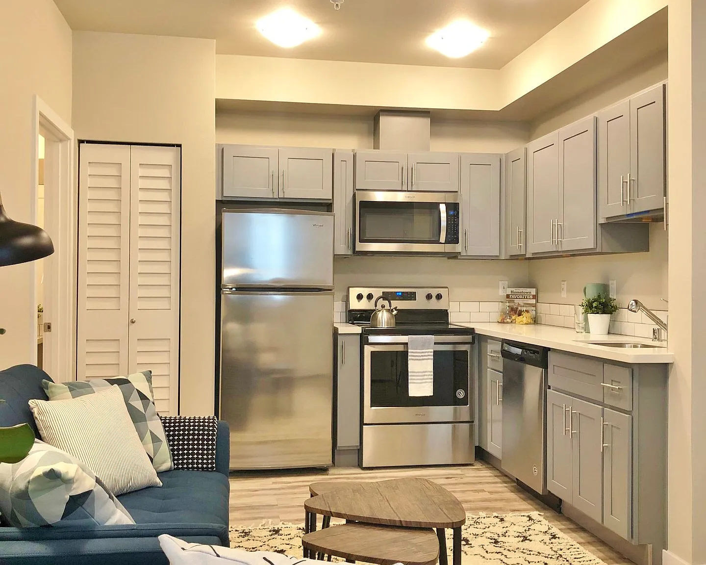 Modern w/ Natural Light & 9' Ceilings in Tacoma! — Photo 1