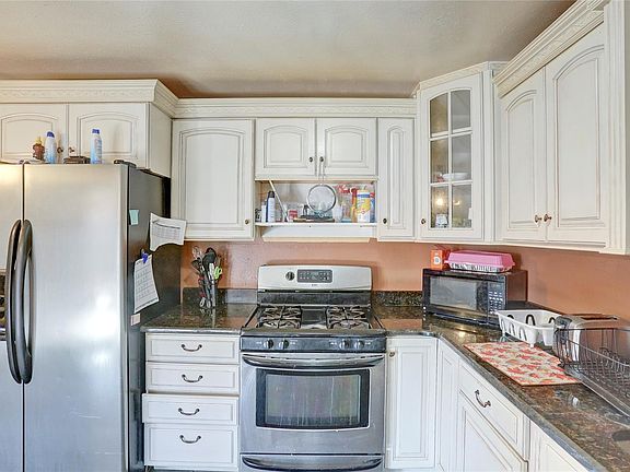4th image of 120 Valle Dr