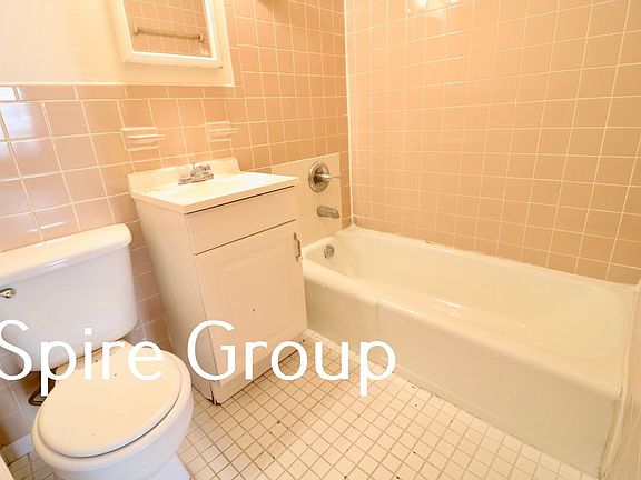 5th image of 338 W 47th St APT 1A