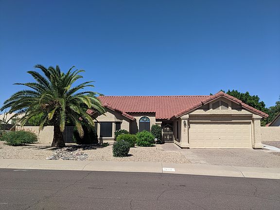 5th image of 1802 E Friess Dr