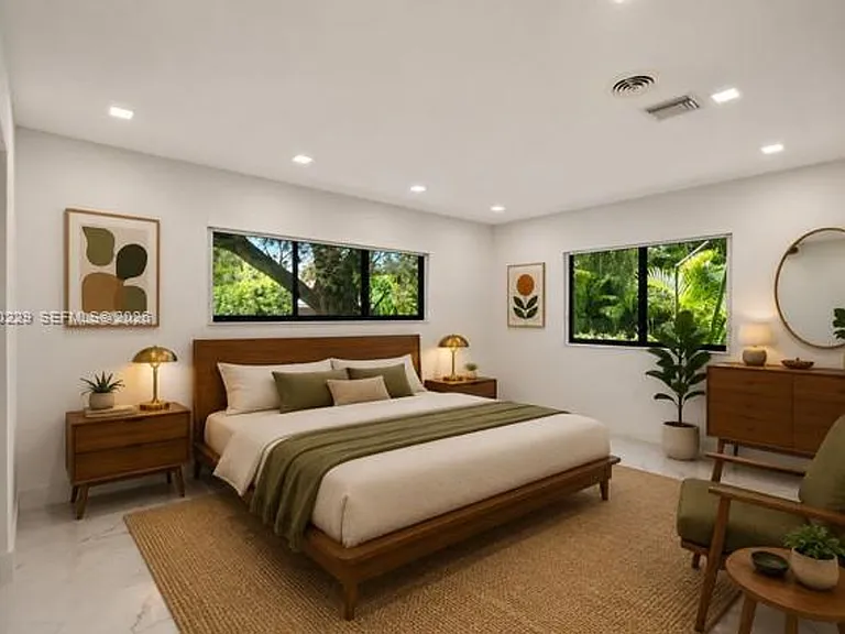 112 E 1st Ct — Photo 76