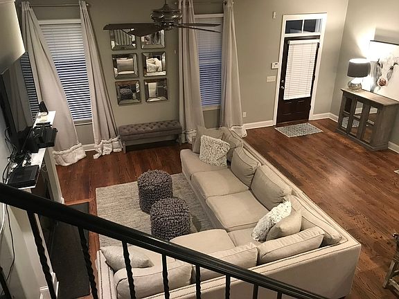 4th image of 931 Mogridge Ln