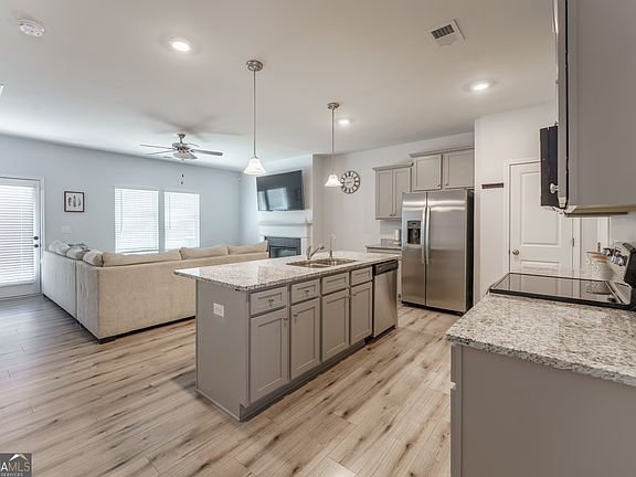 4th image of 3631 Abbey Way