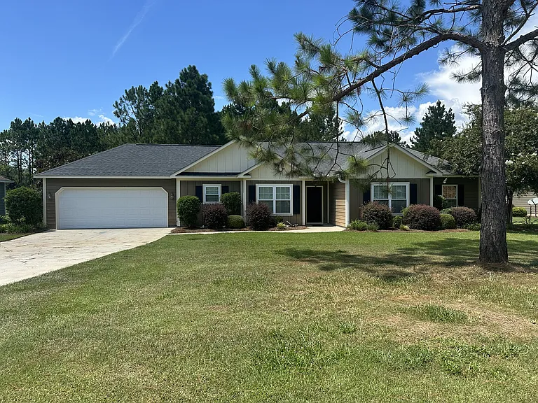 202 White Oak Dr — Photo 1