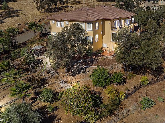 5th image of 3534 Park Dr