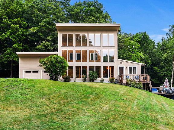 4th image of 42 Thorndike Road