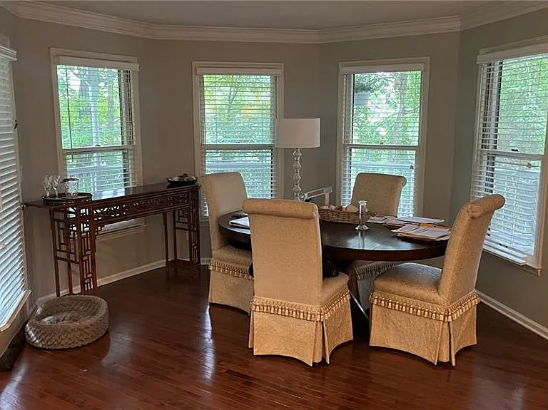 2452 N Forest Dr — Photo 5