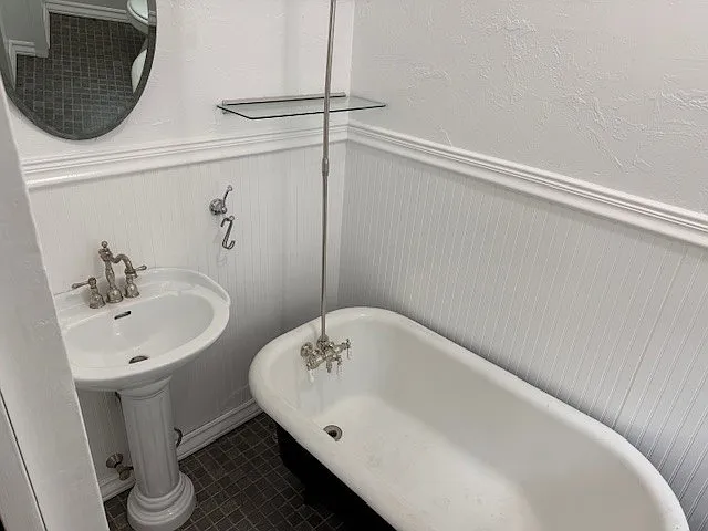300 Brown St — Photo 9