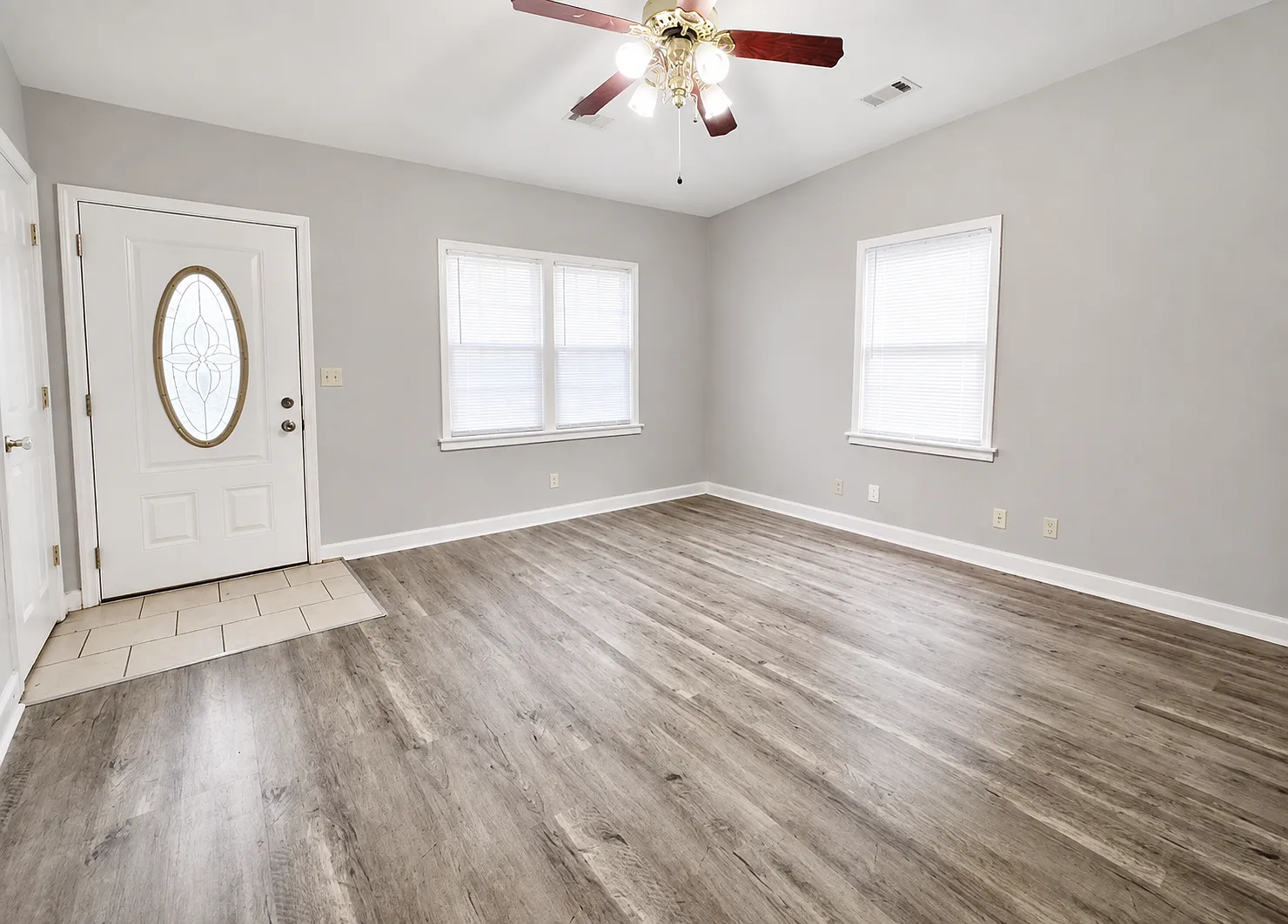 3 bed, 1218 sqft, $1,450 — Photo 3
