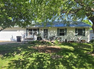 505 S Walnut St, Winfield, IA 52659