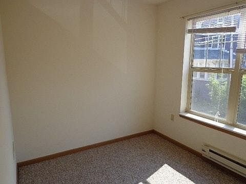 5th image of 210 Lakelawn Pl APT 1B