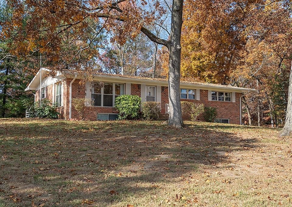 2nd image of 2909 Wesdell Ln NW