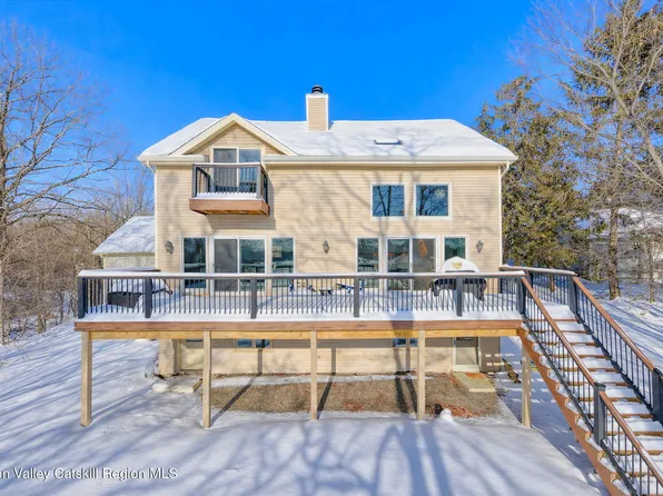 28 Juniper Lane, Athens, NY 12015