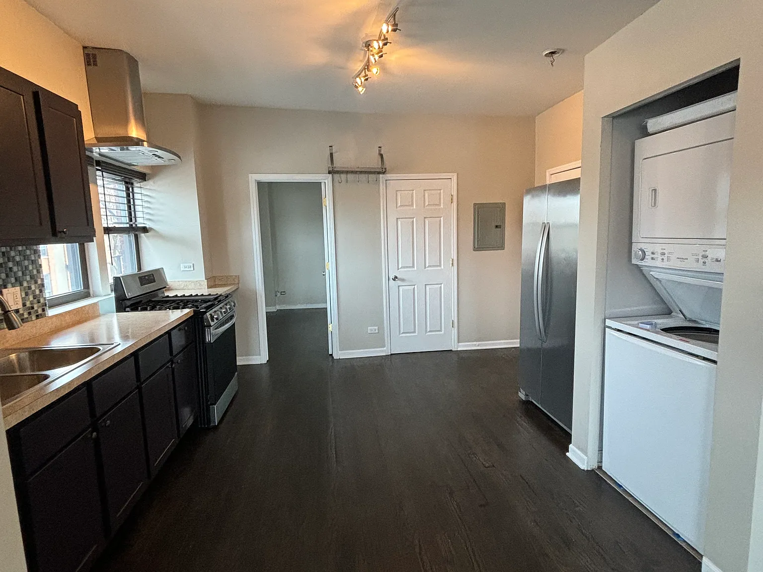 2 bed, $1,995 — Photo 1