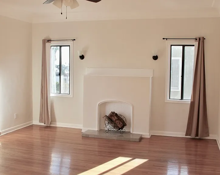 1239 S Hudson Ave #1239 — Photo 2