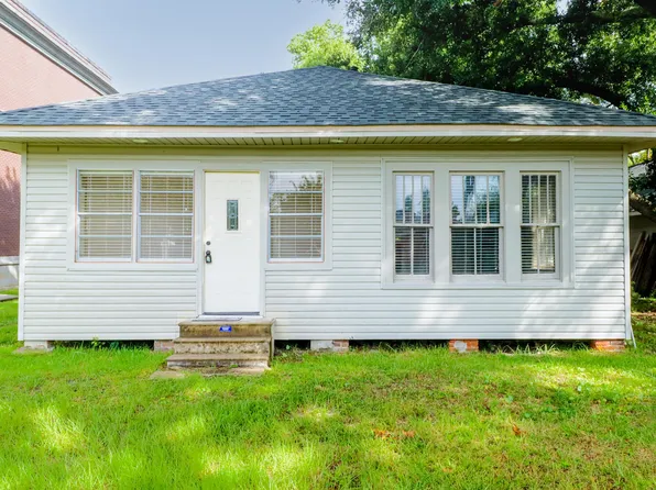 124 E 2nd St, Long Beach, MS 39560