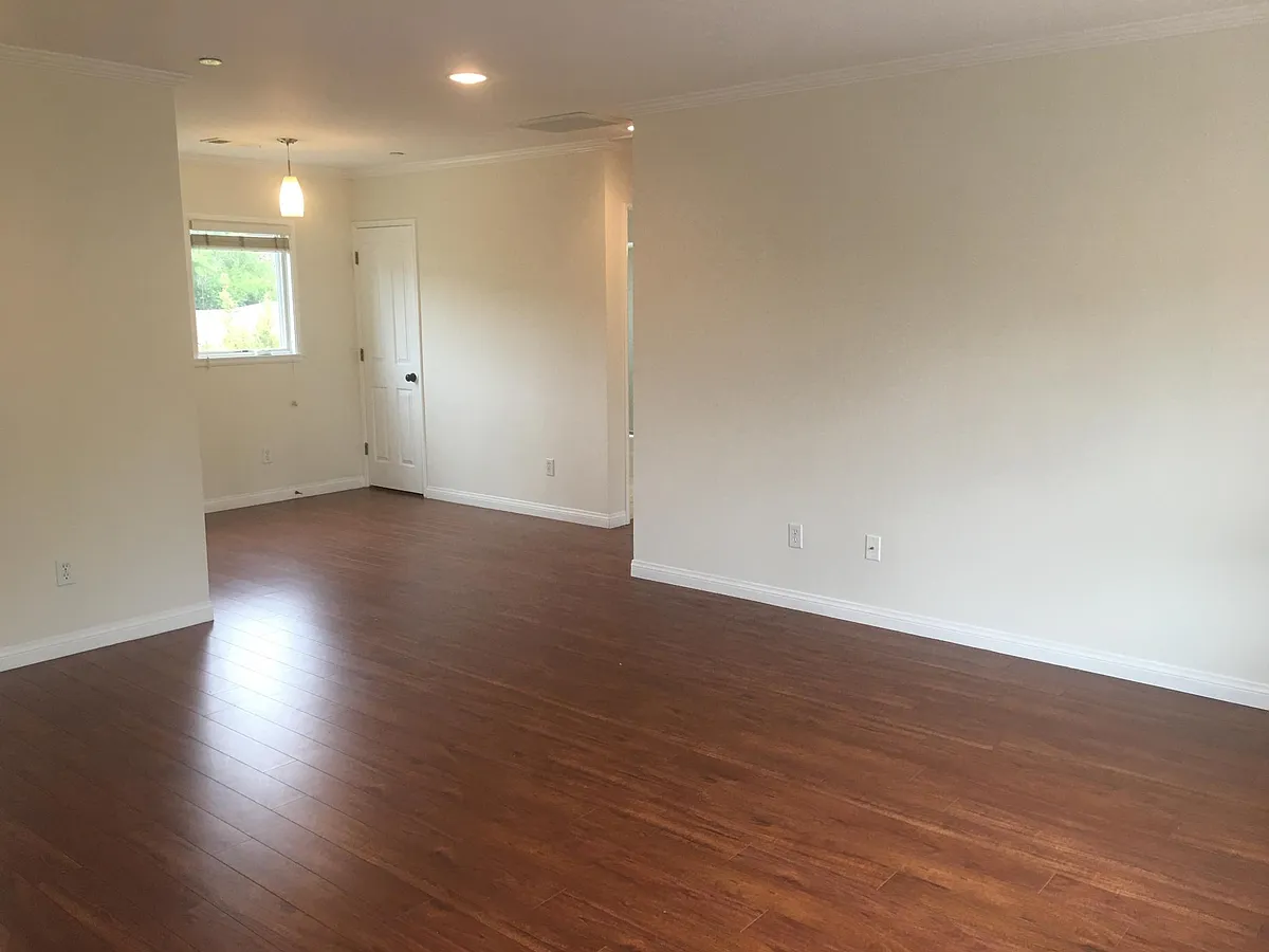 Living room from the front door - 907 Washington Ave