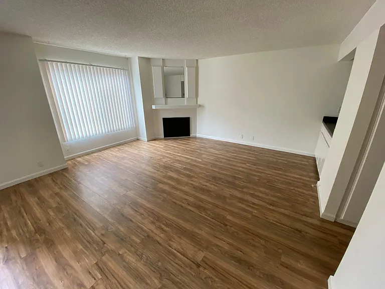 19072 Florida St #14 — Photo 3
