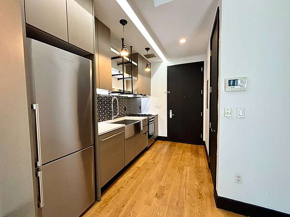 3rd image of 17 Palmetto St #2