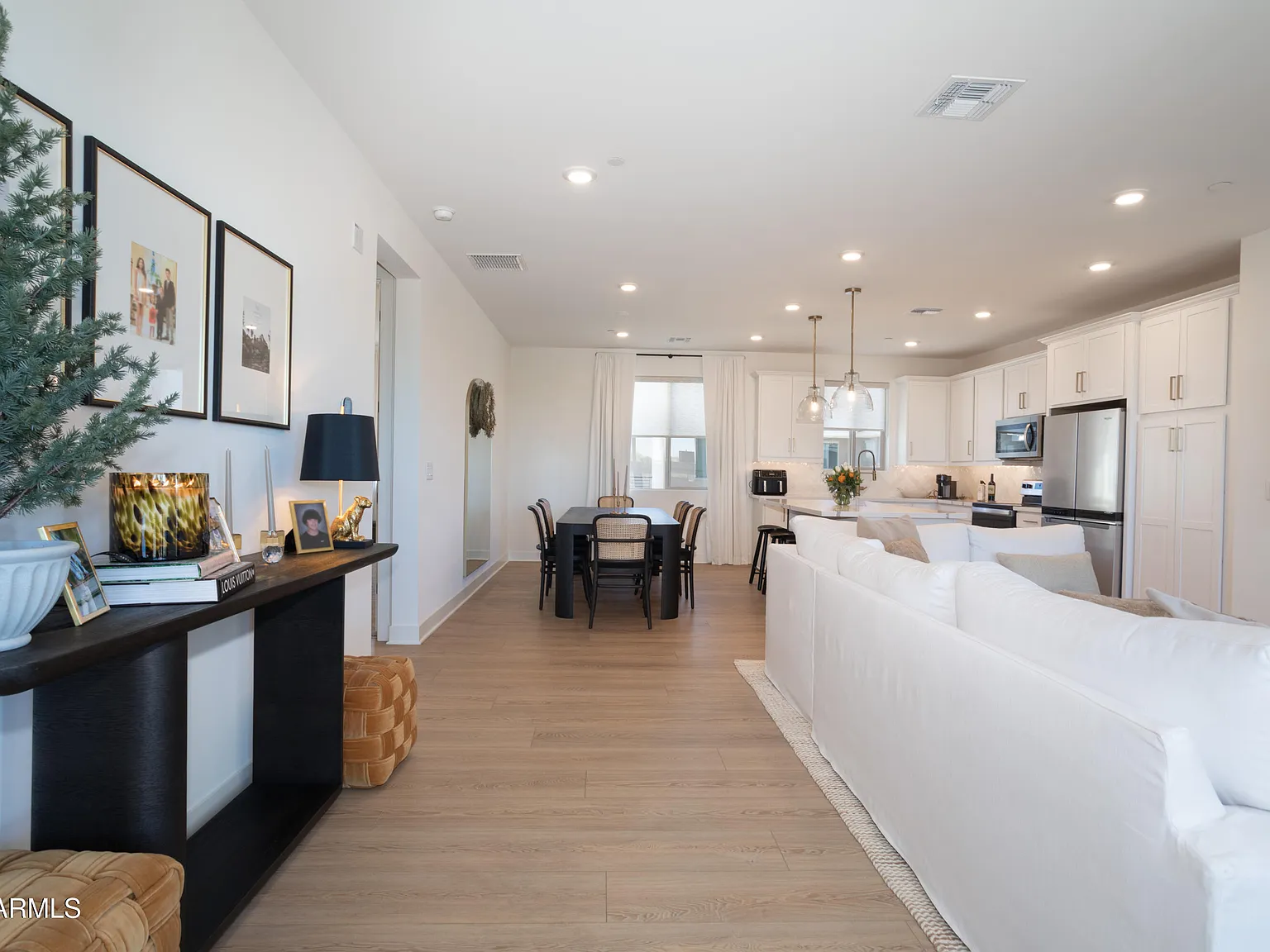 2 bed, 2.0 bath, 1500 sqft, $2,850 — Photo 3
