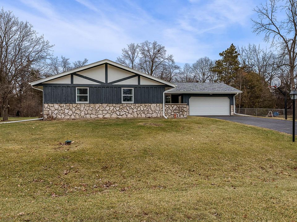 1st image of 1369 Luanna Dr