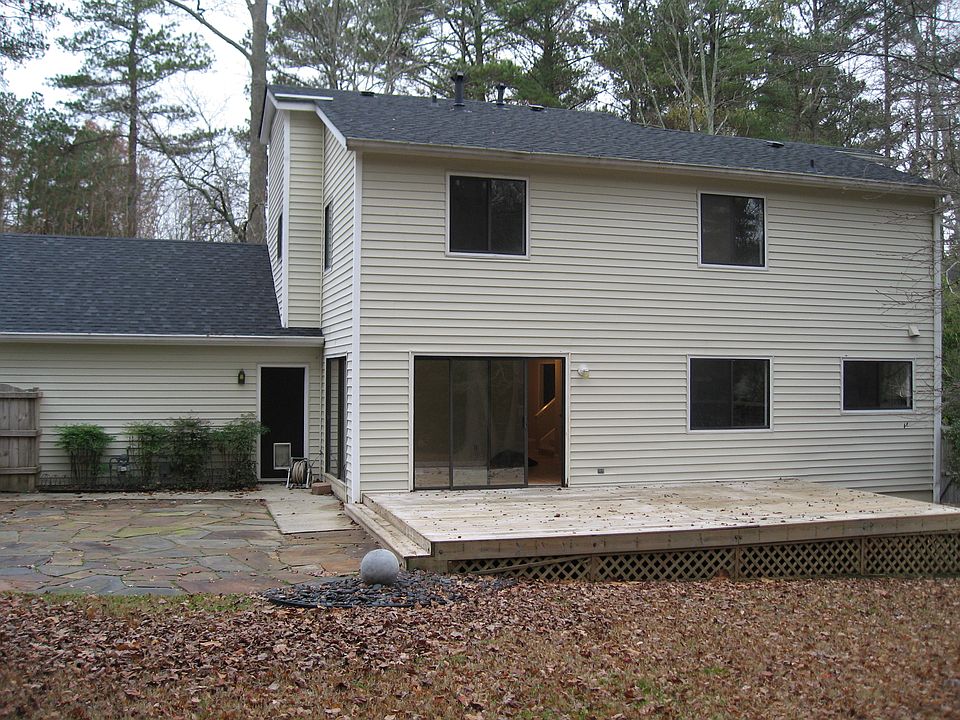 2nd image of 3347 Somerset Ct SE
