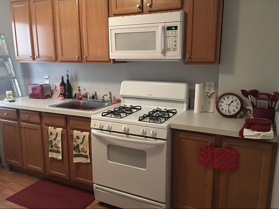 1st image of 428 Bonsal St #2
