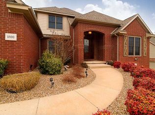 1800 NW Autumn Ave, Bentonville, AR 72712