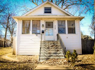 2228 Hervey Ave, North Chicago, IL