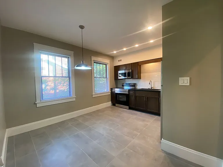 107 Charles St — Photo 13