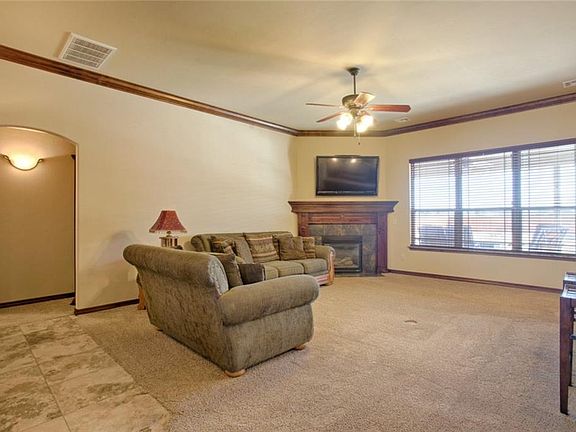 3rd image of 3522 Eastridge Cir NE