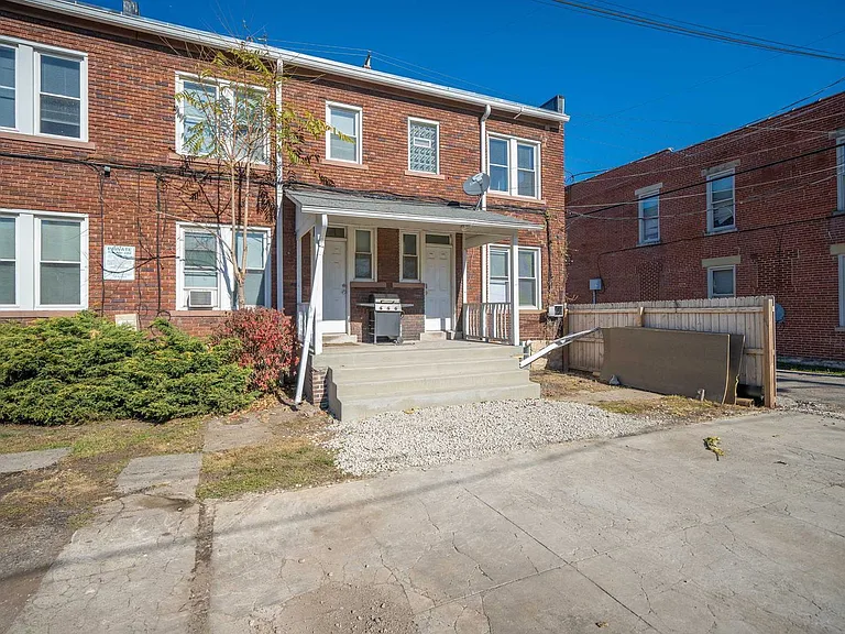 119 E 7th Ave — Photo 11
