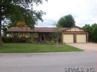 516 Mary Dr, Waterloo, IL 62298