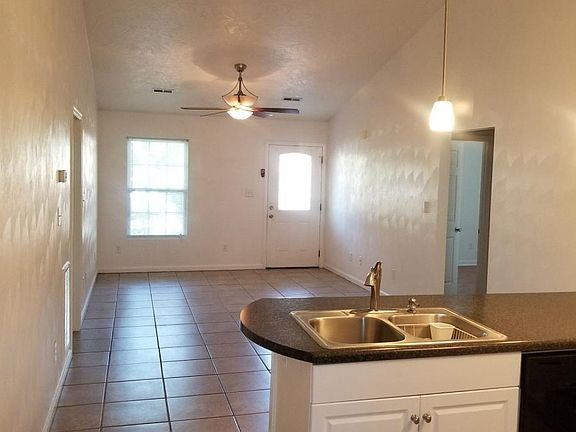 Kitchen/Living Room