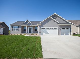 4324 Granite Ridge Rd, Cedar Falls, IA 50613