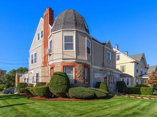 106 W Foster St, Melrose, MA 02176