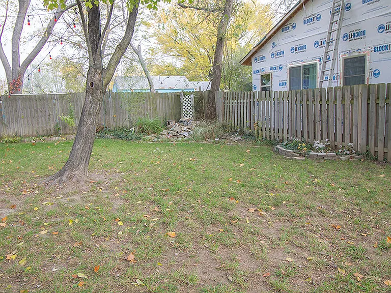 301 W Forest Ave — Photo 40