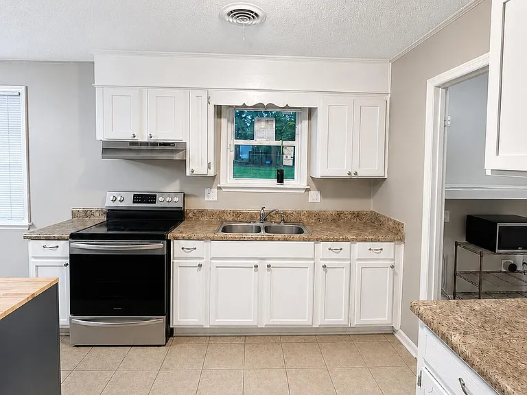 3717 Stockholm Dr — Photo 3