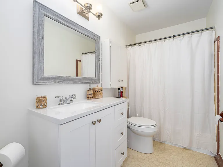 3984 Christopher Dr — Photo 3