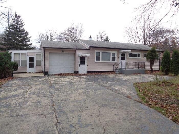 1st image of 1120 Adams Ave