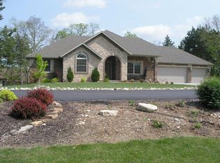 912 Silver Bluff Cir, Branson West, MO 65737