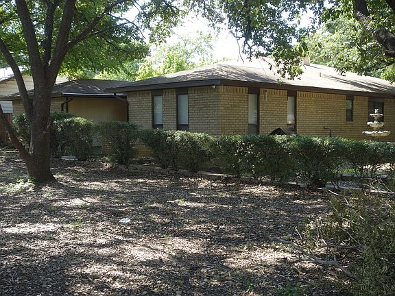 3rd image of 2725 Luzon Rd