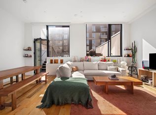210 N 10th St #2, Brooklyn, NY 11211
