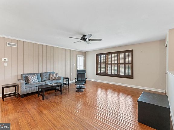 5th image of 3408 Neils Ct