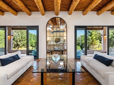55 Calle San Martin, Santa Fe, NM, 87506